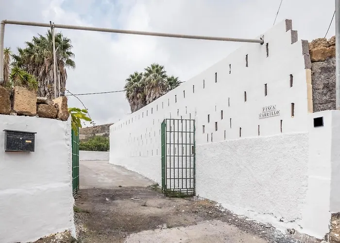 Carrillo Villa Arico